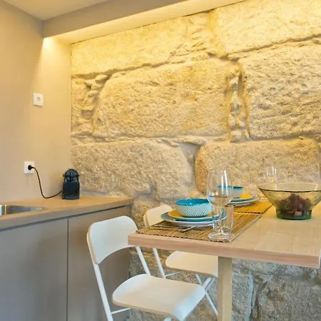Aposentus - Stylish Downtown Loft Apartment *